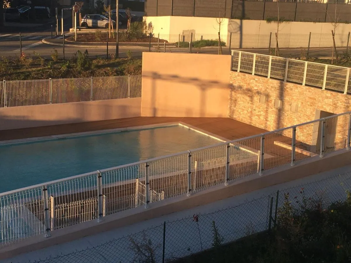 Apartment Le Jardin Du Loderi-1 By Interhome Bormes-les-Mimosas 0*,  Frankrig