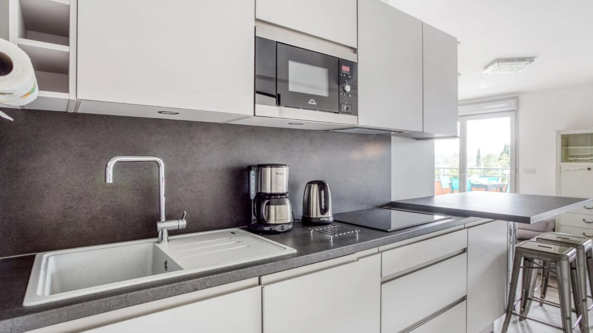Apartment Le Jardin Du Loderi-1 By Interhome ボルム・レ・ミモザ フランス